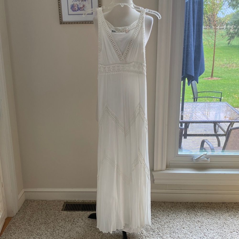 • Chelsea and Violet Maxi Dress •